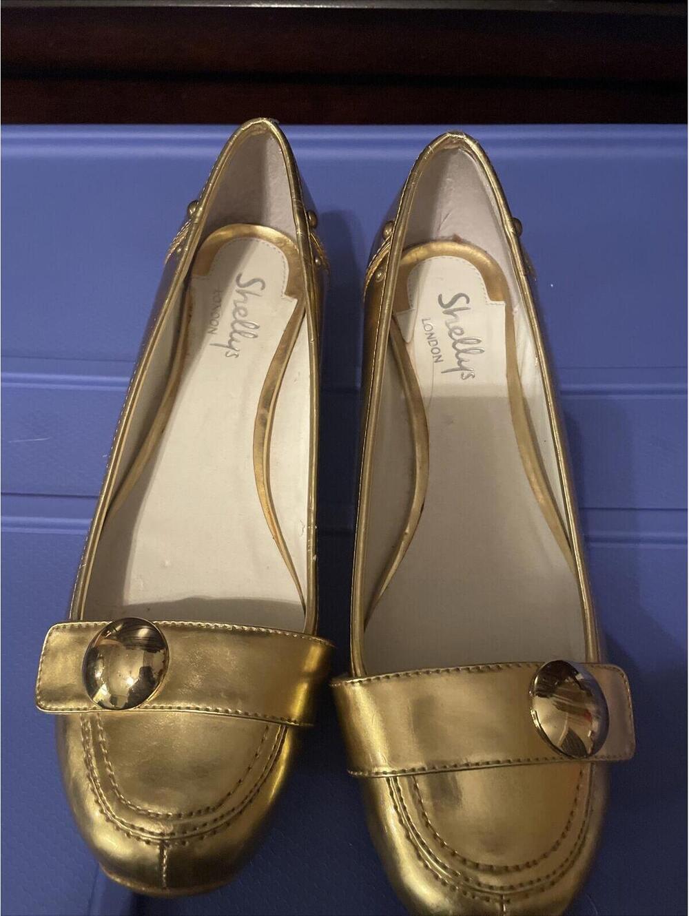 SHELLYS LONDON Vintage Gold Round Toe Sleek Contemporary Flats. Size 37. 80’s